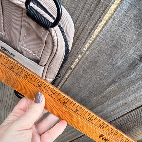 Brixley Beige Crossbody Bag - Picture 7 of 9